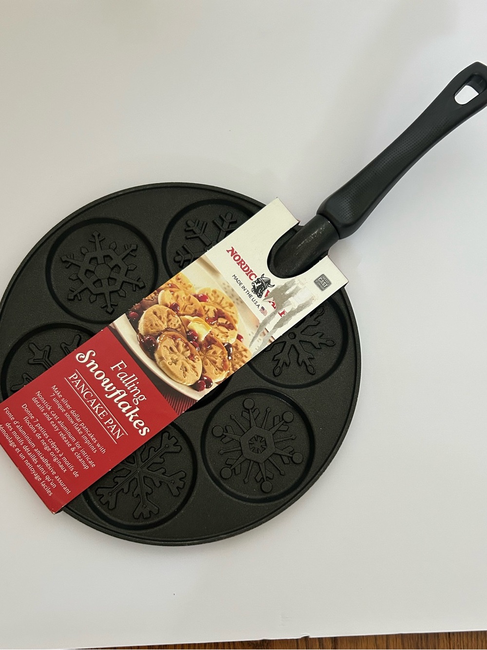 NWT Nordic Ware Cast Aluminum Winter Christmas Snowflake Silver Pancake Pan
